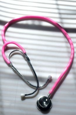 Pinkes Stethoskop
